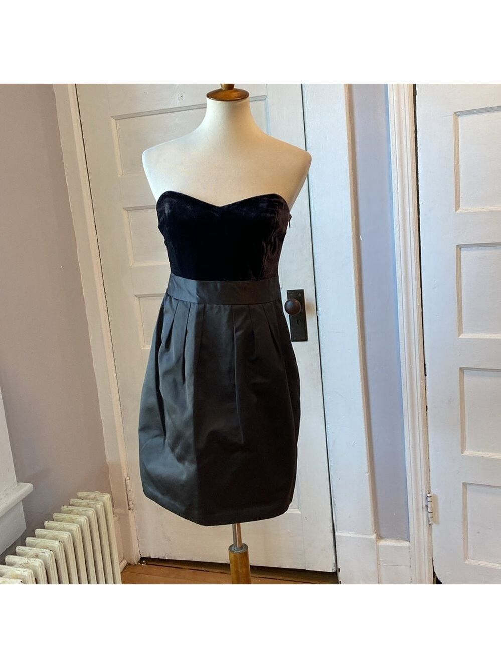 NWT Theory Chanesa Velvet & Silk Dark Brown Strapless Dress, Size 12 - Picture 4 of 17